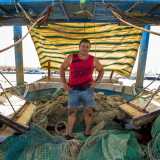 ...� quello costruito nel 1981 e curato da Francesco, 59enne pescatore che ci invita a salire sul suo natante...